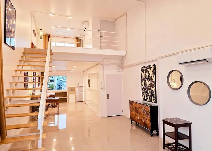 Crane Nest 14 Loft With Views Over Sathorn Bangkok