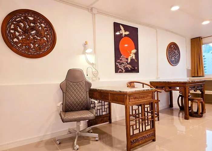 Crane Nest 14 Loft With Views Over Sathorn Bangkok